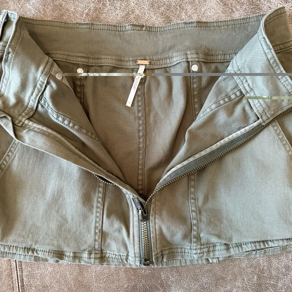 Free People Too Cool Military‎ Utility Mini Skirt Olive Zip Front Festival 6
